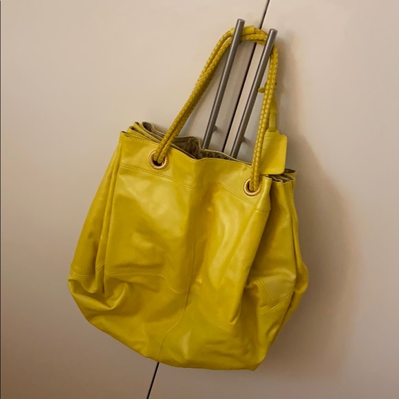 Yellow Bag - Picture 2 of 5